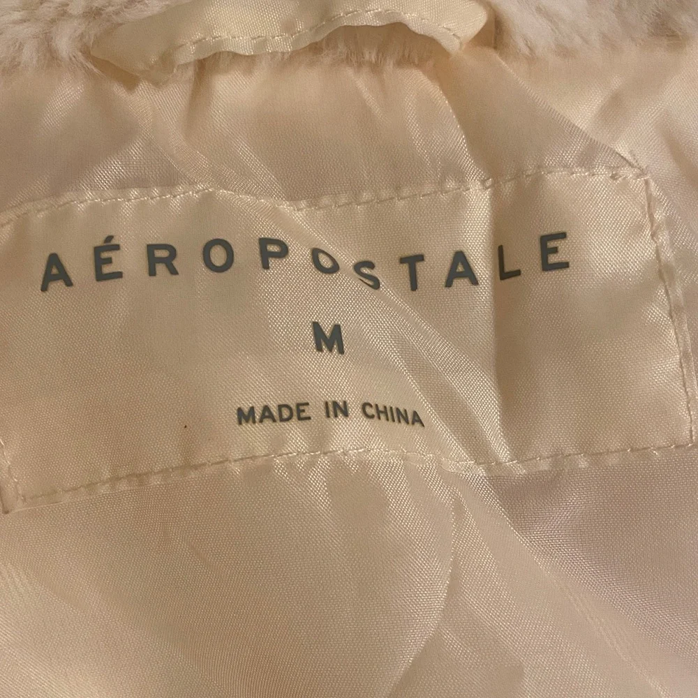 Aeropostale soft cream